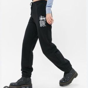Stussy Global Roots
Drawstring Sweatpant